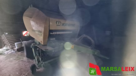 Presse à balles rondes Krone Comprima V150 - 6