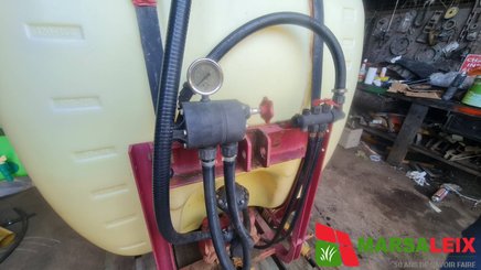 Pulvérisateur porté Hardi 600 litres  - 3
