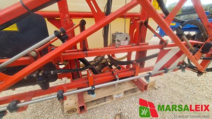 Pulvérisateur porté Kuhn Omnis 1000 - 4