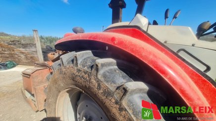 Tracteur agricole Massey Ferguson 5435 - 4
