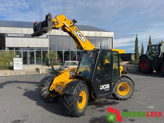 Chariot télescopique agricole JCB 525-60 - 1