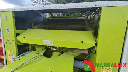 Presse à balles rondes Claas ROLLAND 240 - 4
