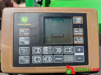 Presse à balles rondes John Deere V 451 M - 8