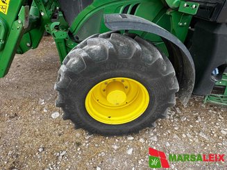 Tracteur agricole John Deere 6130 R  - 8
