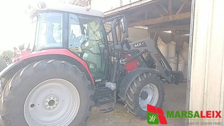 Tracteur agricole Massey Ferguson MF 5713 S - 1