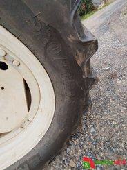 Tracteur agricole New Holland TS 115 - 8