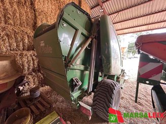 Presse à balles rondes McHale V640 - 3