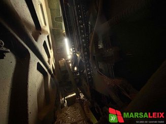 Presse à balles rondes McHale V640 - 9