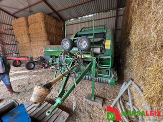 Presse à balles rondes McHale V640 - 2