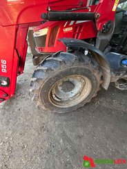 Tracteur agricole Massey Ferguson 5612 - 3