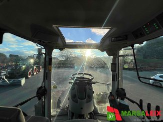 Tracteur agricole Claas Arion 520 - 20