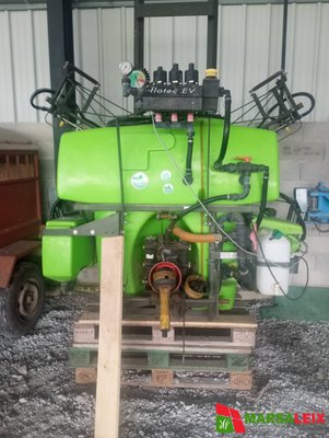 Pulvérisateur porté Tecnoma 800 Litres - 1