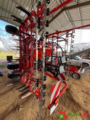Semoir en ligne conventionnel Kuhn MEGANT 602 R - 1