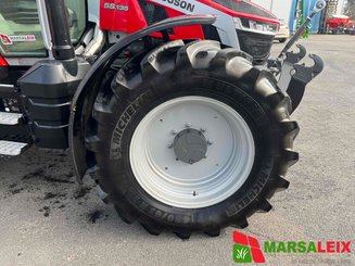 Tracteur agricole Massey Ferguson MF 5S 135 Dyna-6 - 11