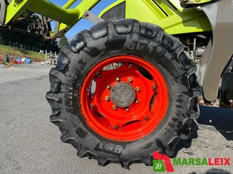 Tracteur agricole Claas Axos 330 - 1