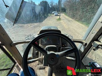 Tracteur agricole Renault ARES 556 RZ  - 15